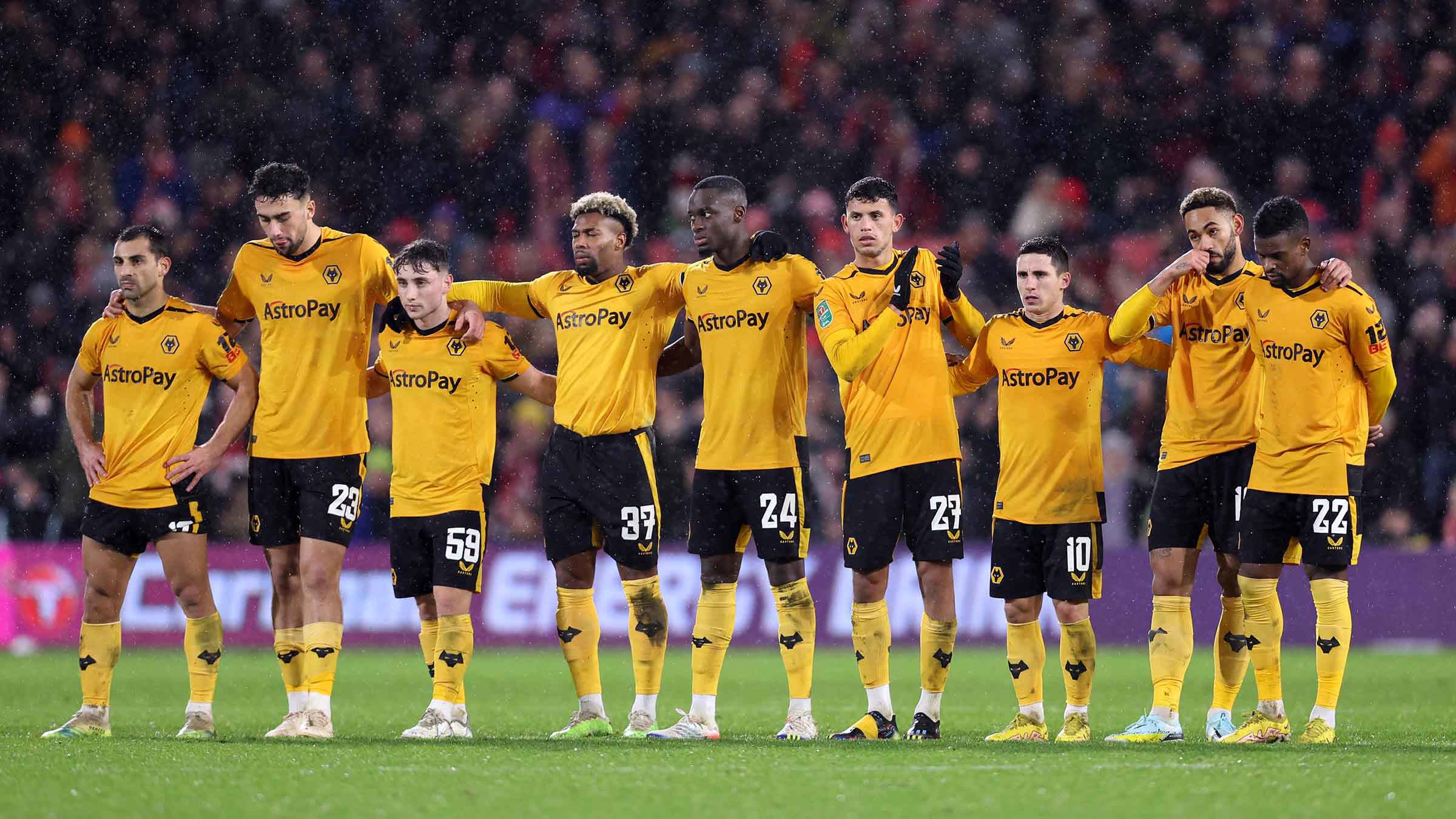 Wolverhampton Squad Lopetegui | On dropping out of the cup, squad fitness and Hodge's ...
