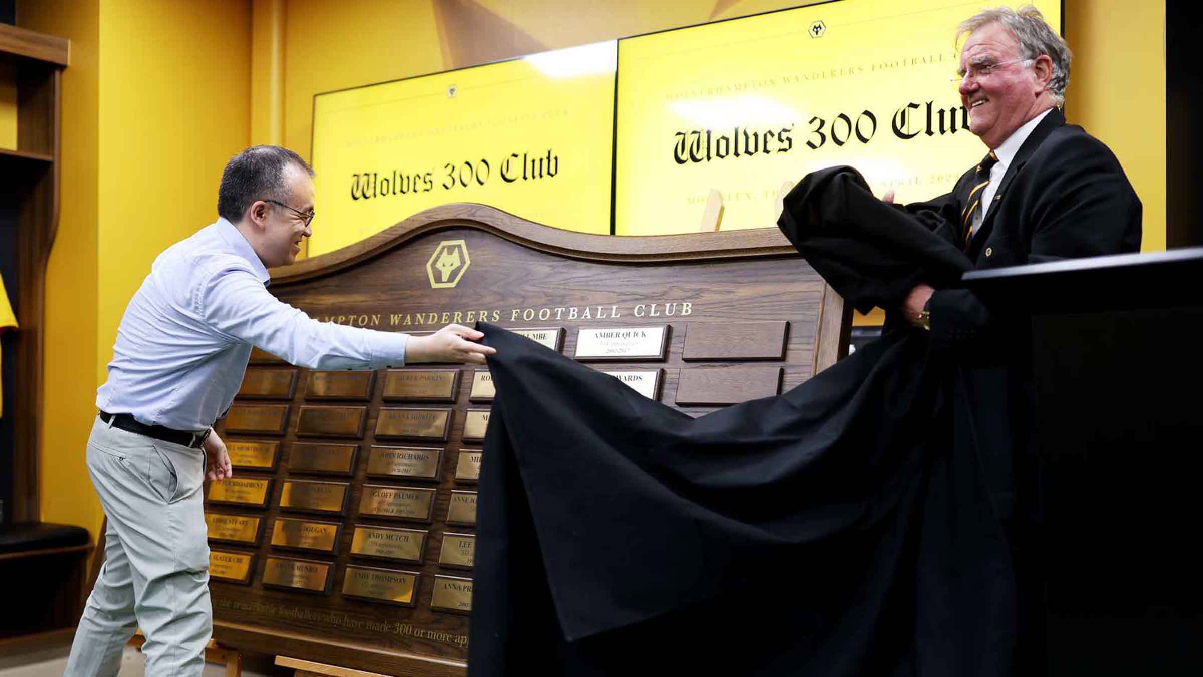 wolves-weekly-300-club-special-club-news-wolverhampton-wanderers-fc